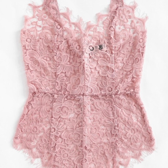 Only 1 left ! Pretty little thing pink lace bodysuit - Picture 5 of 5
